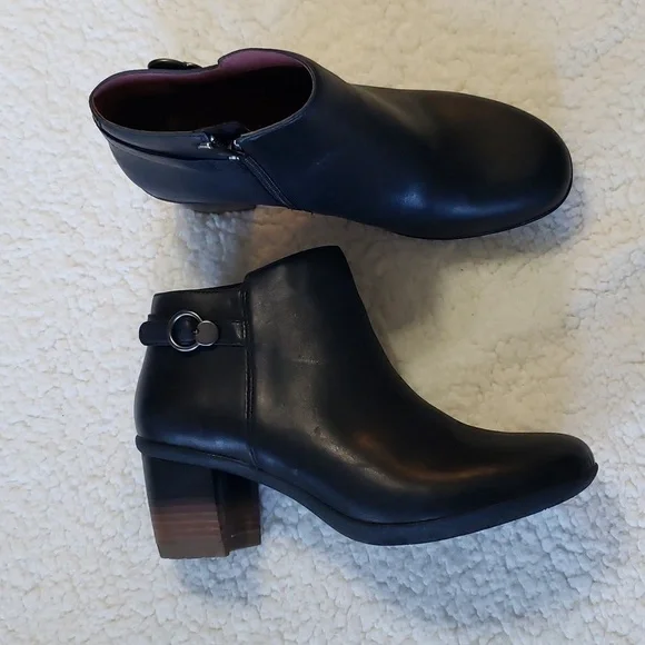 Dansko Women's Perry Waterproof Burnished Booties, Color Black, Size 40 - Picture 6 of 16
